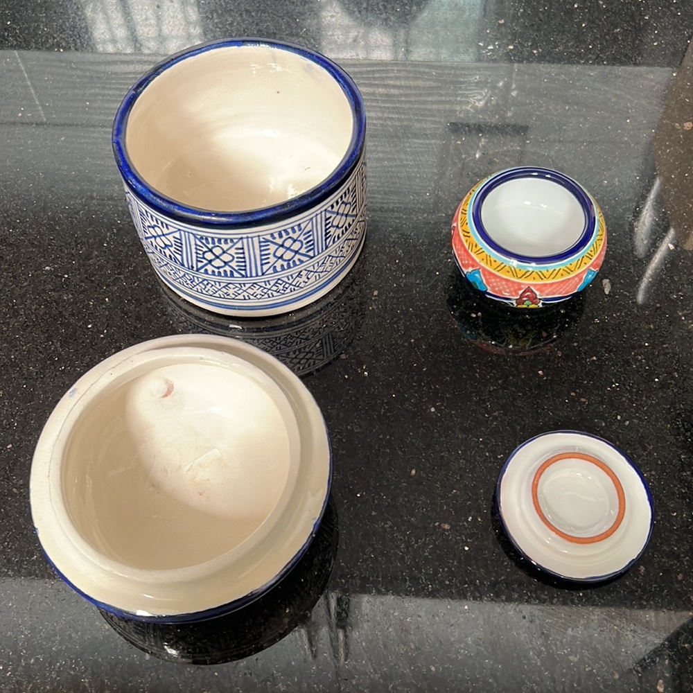 Pot - Picture 2 of 2